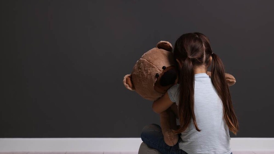 Envían a prisión a maestra acusada de maltratar a niña de dos años en preescolar de SDE