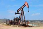 El petróleo de Texas sube casi un 2 % ante aumento de ataques entre Irán y EE. UU.
