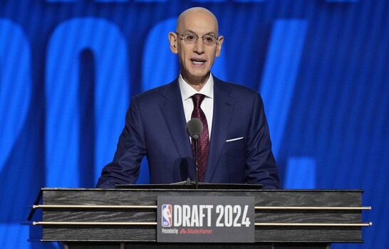 LeBron James retrasa la publicación del calendario de la NBA, revela Adam Silver