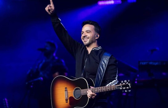 Luis Fonsi participa en la celebración del mes de la herencia hispana en Disney