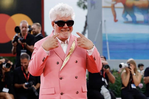 Almodóvar cumple 75 años en un momento dulce, con un León de Oro y un Premio Donostia Almodóvar cumple 75 años en un momento dulce, con un León de Oro y un Premio Donostia