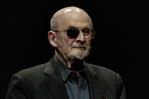 Memorias de Salman Rushdie sobre el ataque que sufrió compiten por un importante galardón literario