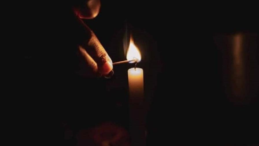 Grupos populares denuncian colapso eléctrico y escasez de agua en San Luis, Santo Domingo Este