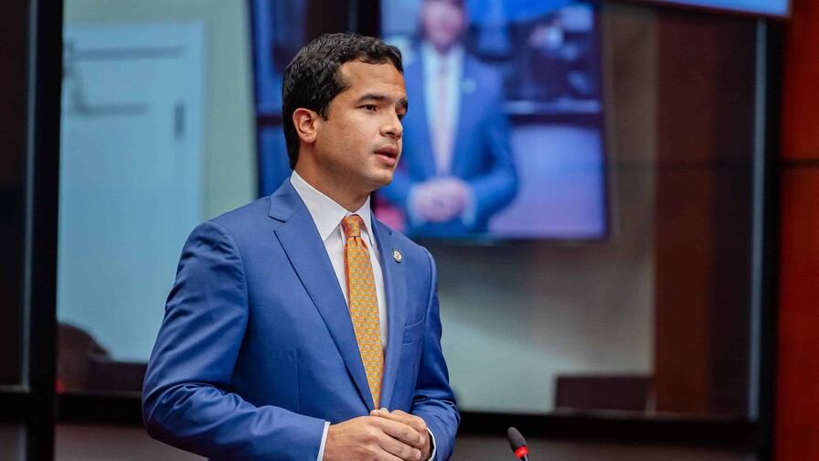 Senador Omar Fernández señala debilidades en la fiscalización del Congreso y pide fortalecerla