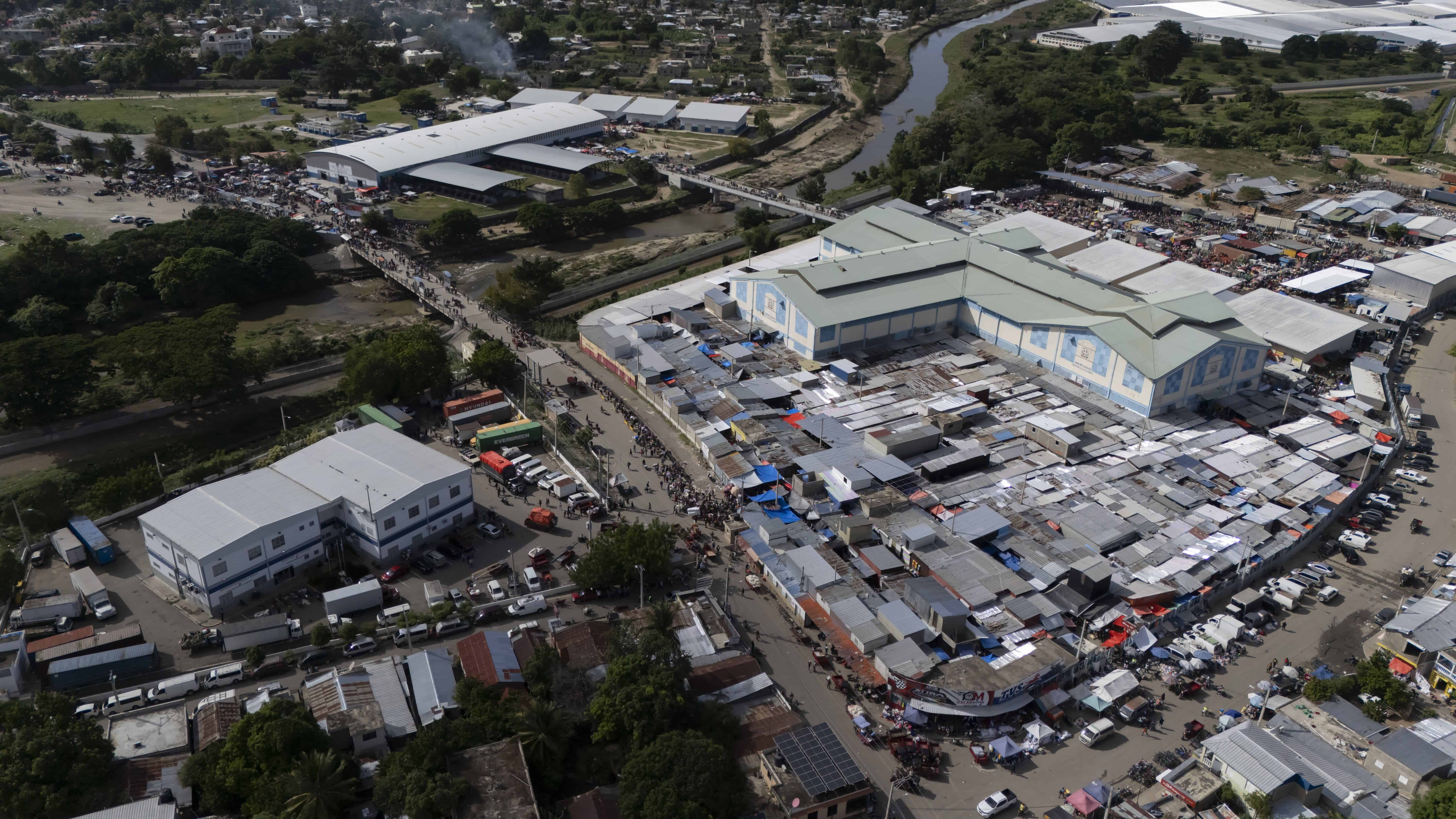 Vista aérea del mercado de Dajabón.