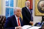 Donald Trump firma decreto con sanciones contra la Corte Penal Internacional