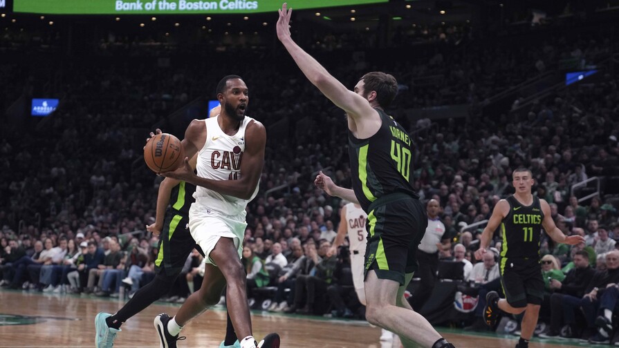 Mobley lidera remontada de los Cavaliers y amarga el debut de AJ Dybantsa con Washington Mobley lidera remontada de los Cavaliers y amarga el debut de AJ Dybantsa con Washington