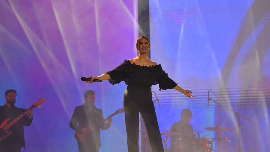 Myriam Hernández impregna el sentimiento en la gala del Soberano