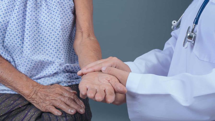 Bailar tango, una terapia innovadora en Argentina contra los síntomas del Parkinson Bailar tango, una terapia innovadora en Argentina contra los síntomas del Parkinson