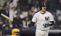 Wells y Domínguez conectan jonrón y Yankees vencen a Phillies