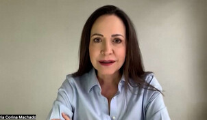 Varada en Panamá, María Corina Machado denuncia que el régimen le impide volver a Venezuela