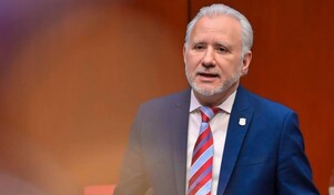 Antonio Taveras Guzmán renuncia al PRM y se declara senador independiente
