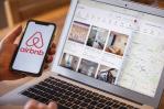 Mientras España regula a Airbnb y Booking, la RD sigue sin control normativo