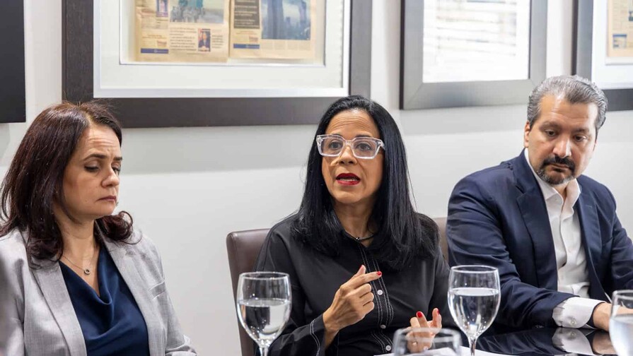 Empresas de telecomunicaciones piden diálogo para nueva legislación en medio de cambios