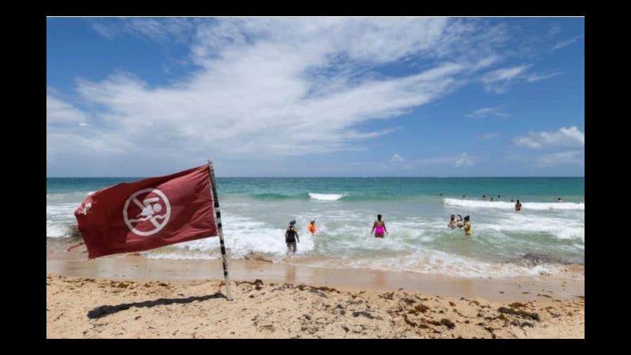 Nueva York cierra sus playas dos días por el oleaje que dejará el huracán Erin