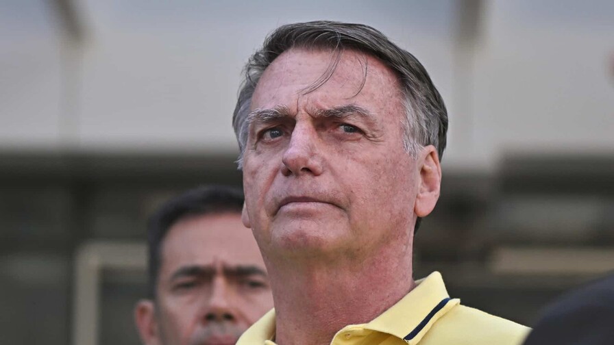 Bolsonaro es trasladado al hospital en Brasil tras malestar en la cárcel