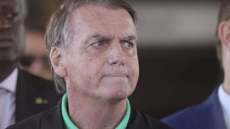 Expresidente brasileño Bolsonaro, en terapia intensiva por bronconeumonía