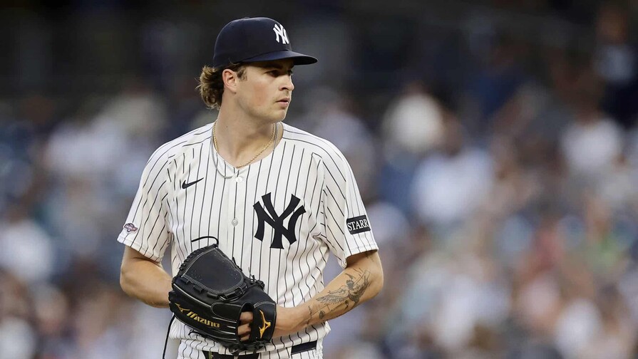 Cam Schlittler dominó a los Medias Rojas en el primer partido de la serie de comodín