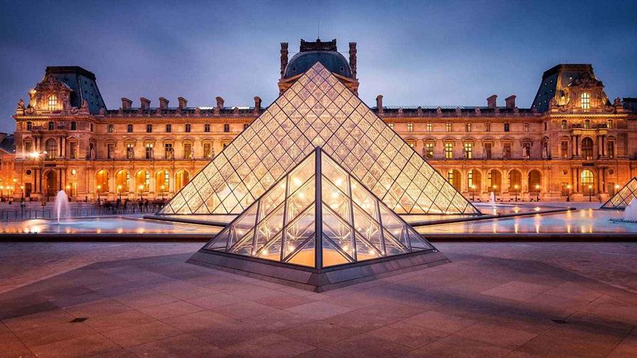 Dos sospechosos detenidos por el robo del Louvre cuando uno de ellos iba a salir del país