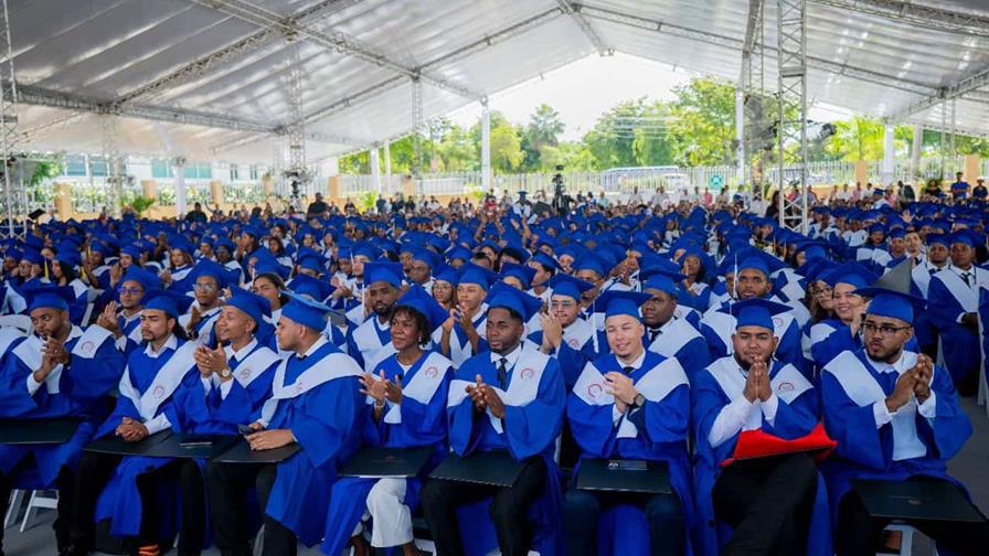 ITSC gradúa 645 nuevos técnicos superiores en 33 carreras