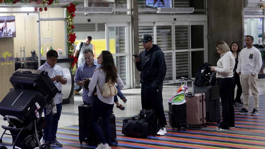 Diecinueve aerolíneas operan en terminales temporales del mayor aeropuerto de Venezuela Diecinueve aerolíneas operan en terminales temporales del mayor aeropuerto de Venezuela