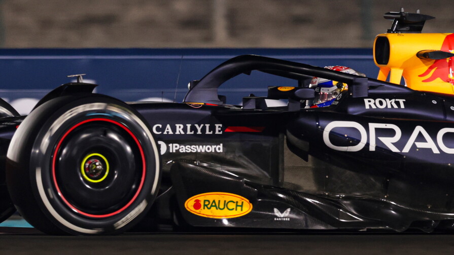 Verstappen confirma que ha vuelto con la pole para el esprint de Singapur