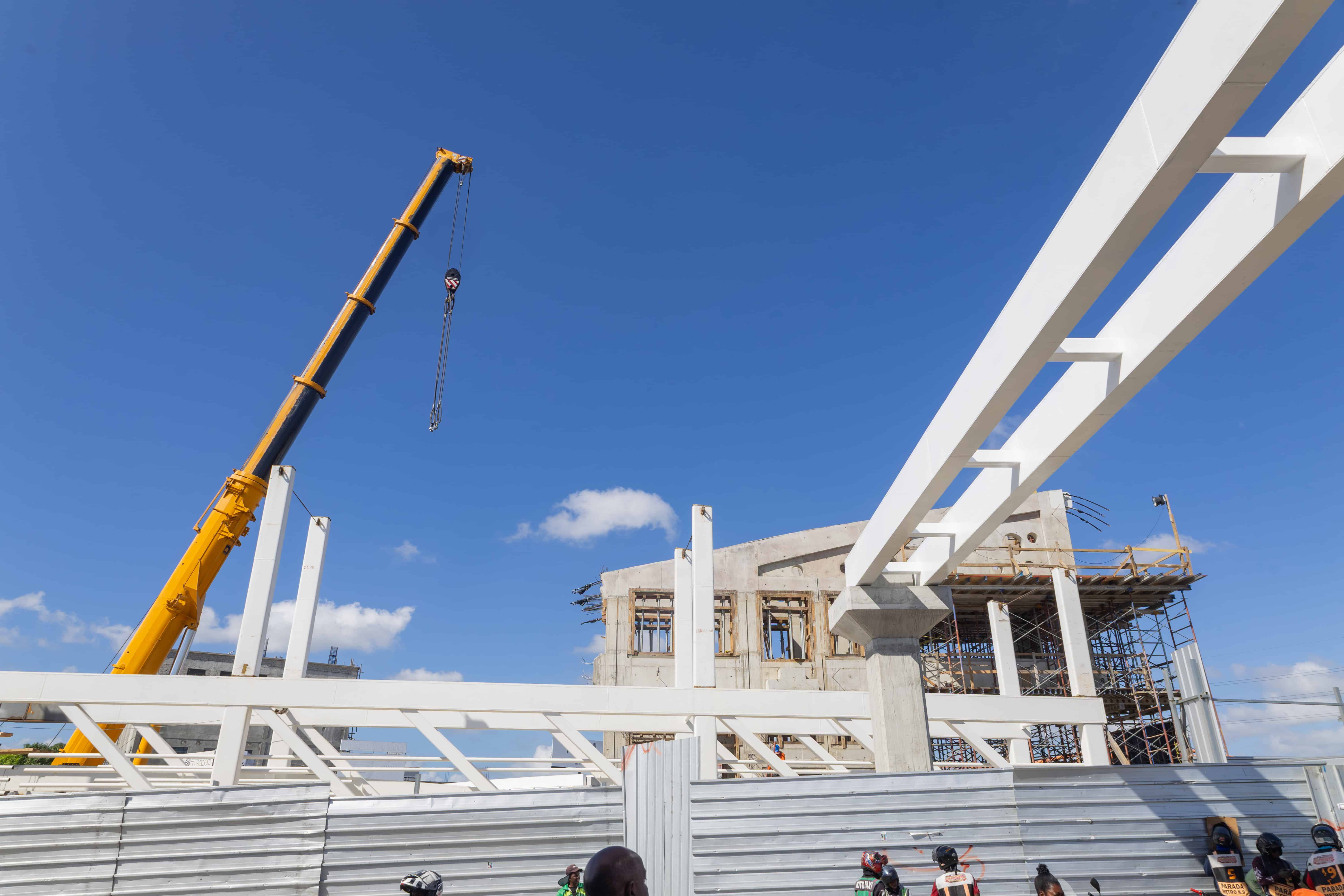 Por esta parte los peatones podrán bajar a la estación María Montez del Metro Santo Domingo.