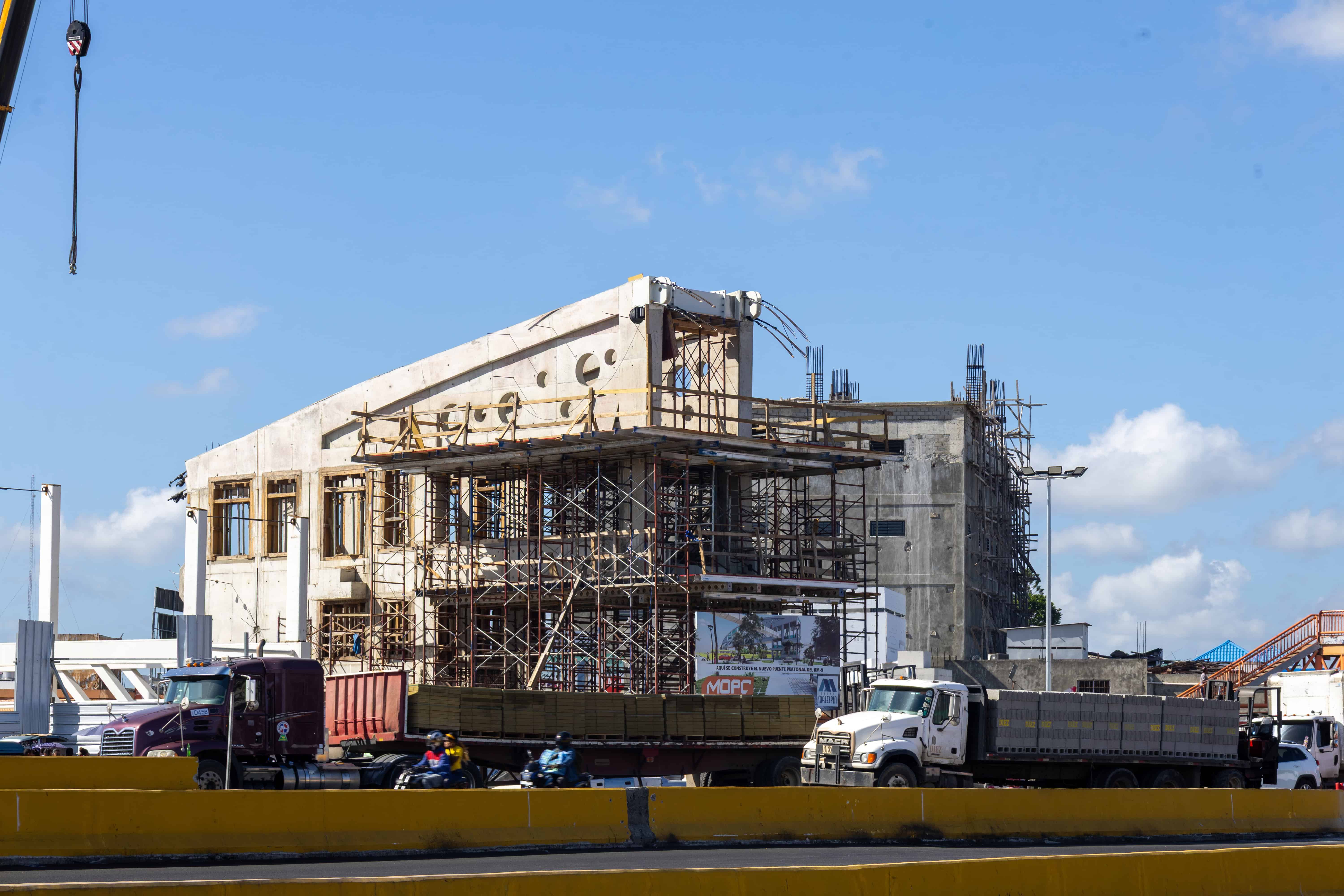 El puente contará con ascensores.  