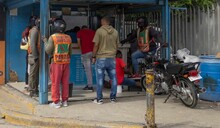 Cambios al proyecto de ley de juegos de azar inclinan la balanza en favor de los dueños de bancas