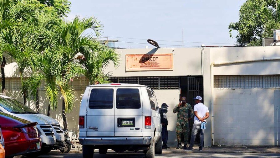 Muere hombre que fue quemado por su hermano en Santiago