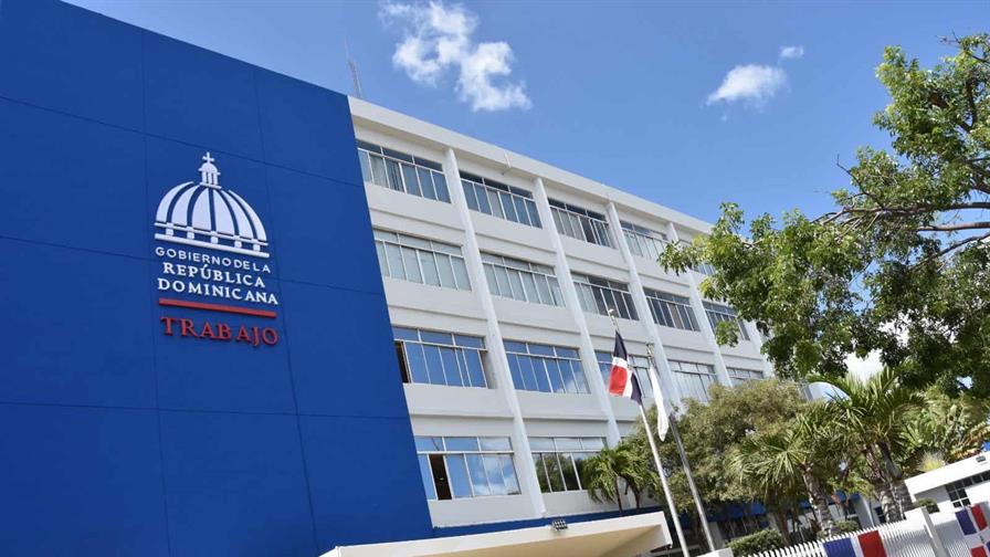 Ministerio de Trabajo sugiere a empleadores flexibilizar jornada e implementar teletrabajo