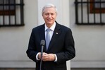 El presidente de Chile y tres ministros visitan Argentina en su primer viaje de Estado El presidente de Chile y tres ministros visitan Argentina en su primer viaje de Estado