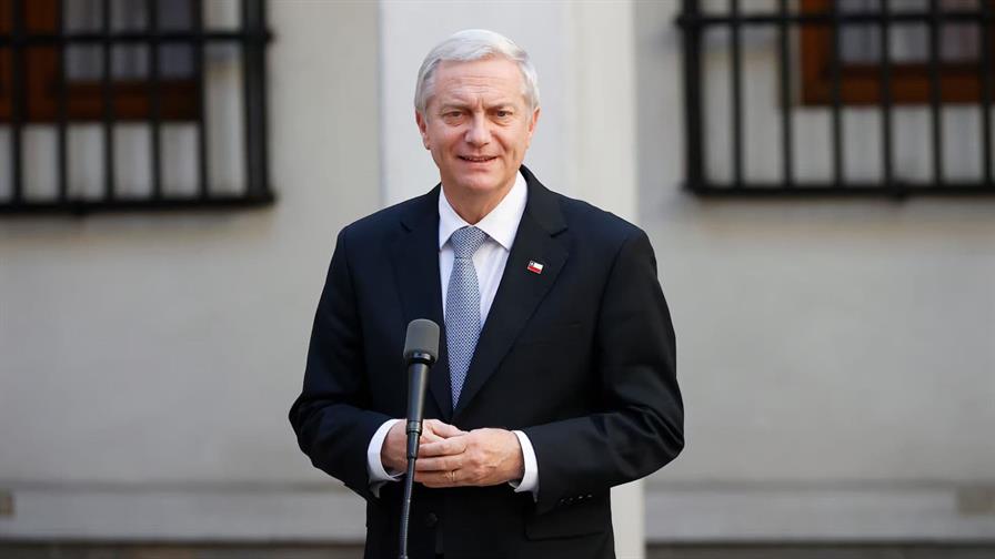 Kast lanza plan de austeridad en Chile con orden de cortar gastos en ministerios