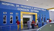 Pelea en el Hospital Moscoso Puello tras la muerte de un paciente que recibía hemodiálisis