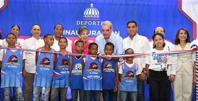 Presidente Abinader entrega dos polideportivos a Puerto Plata por valor de 76 millones de pesos