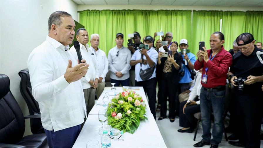 Ministro afirma no tiene reversa reducción progresiva de mano de obra haitiana en la agropecuaria