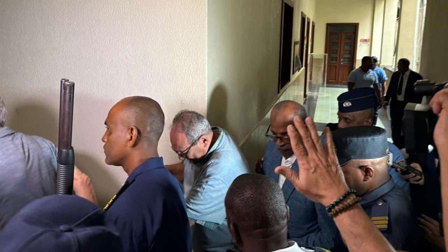 Imputados de presunto fraude de Barra Payán permanecerán detenidos; recusan a la jueza