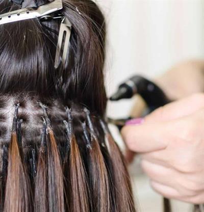 Las extensiones de pelo, un cóctel de tóxicos peligroso para la salud