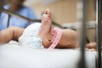 Cerca de 2,000 niños nacidos cada año en RD son hijos de padres estadounidenses