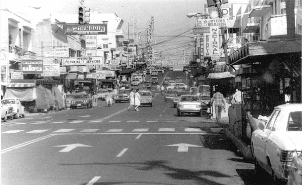 La avenida Duarte y su intersección con la Benito González. 