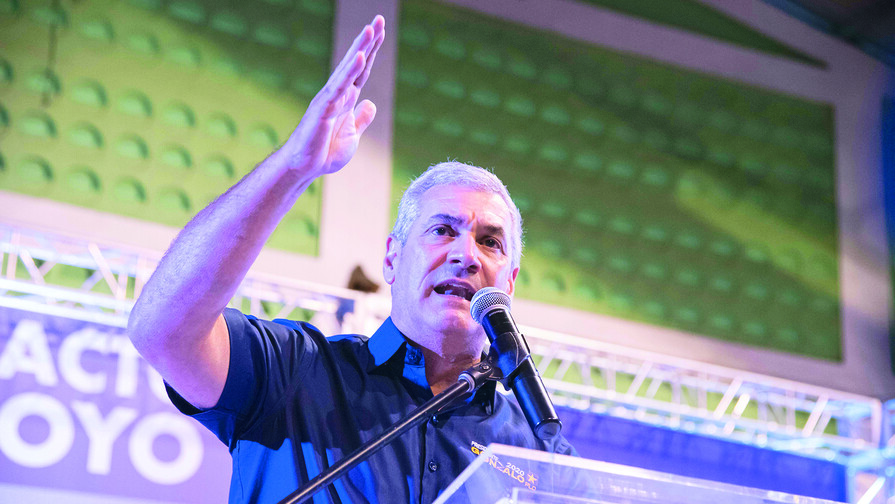 Gonzalo Castillo vuelve al ruedo político como aspirante presidencial por el PLD