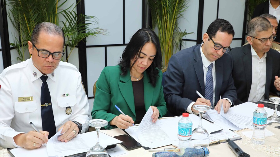 El Gobierno establece sistema para monitorear y evaluar a la Policía Nacional El Gobierno establece sistema para monitorear y evaluar a la Policía Nacional