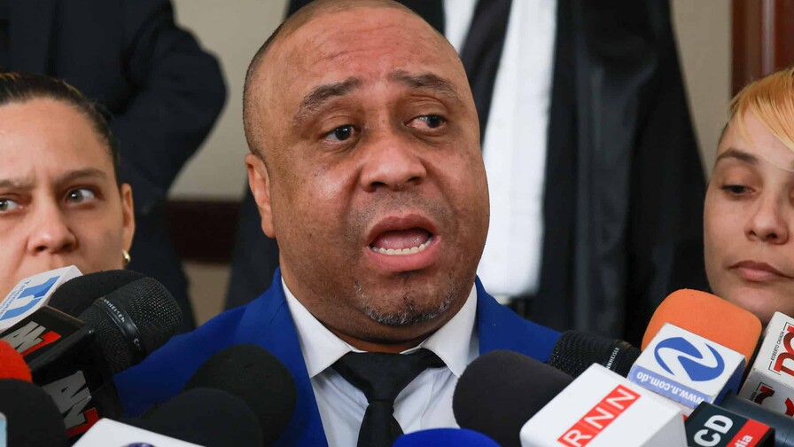 Defensa de general y capitán acusados de corrupción afirma que depósitos en sus cuentas eran legales Defensa de general y capitán acusados de corrupción afirma que depósitos en sus cuentas eran legales