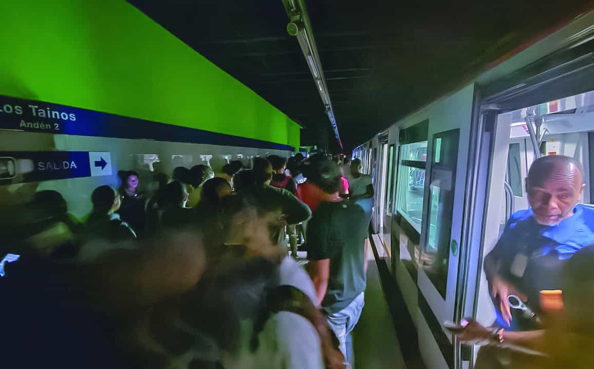 Un momento de la evacuación en la estación Los Taínos.