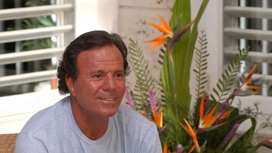 Julio Iglesias se querellará contra elDiario.es al no retractarse del montaje contra él