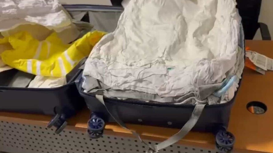 Atrapan a una mujer con 110 prendas de vestir impregnadas de presunta cocaína