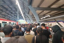 Prefiero el metro antes que un tapón de una hora; arranca período de pruebas de la extensión 2C