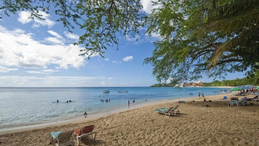 Entregarán remozada en marzo la plaza de vendedores de la playa de Sosúa