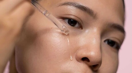 ¿Qué compuestos hidratan realmente la piel?