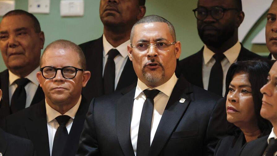 Fuerza del Pueblo a Abinader: “No se pueden lanzar satélites mientras se va la luz a diario’’